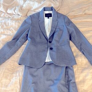 Banana Republic blue women’s suit perfect condition, worn once size 00P